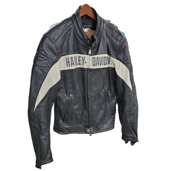 Harley-Davidson Other - Harley Davidson men's Medium armored leather riding jacket.